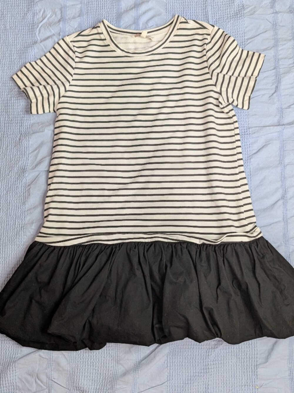 Fred David Striped Knit T-Shirt Dress Size L Black Off-White Ruffle Skirt Casual